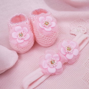 Conjunto de sapatinho de tricot rosê e faixinha trança para bebê - Flor de  Algodão Enxovais